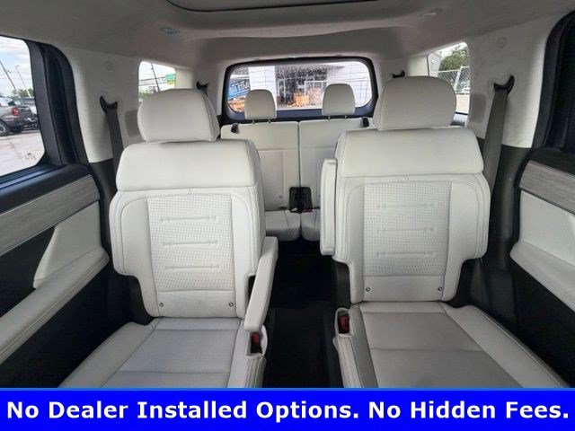 Used 2025 Rockwood Green Hyundai Calligraphy image 5