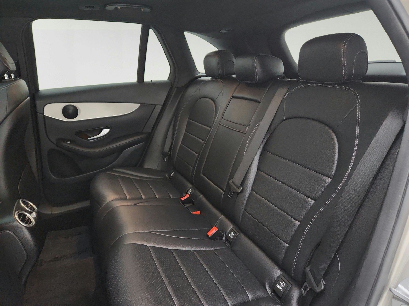 Used 2021 Mojave Silver Metallic Mercedes-Benz GLC 300 image 28