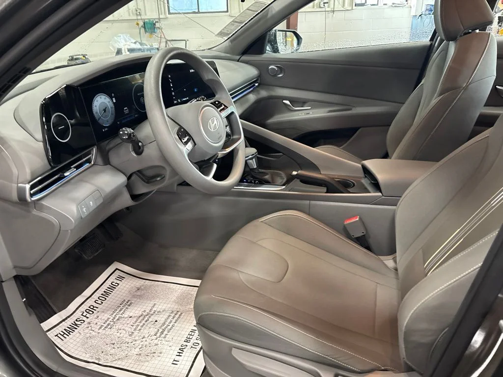 Used 2024 Gray Hyundai SEL image 10