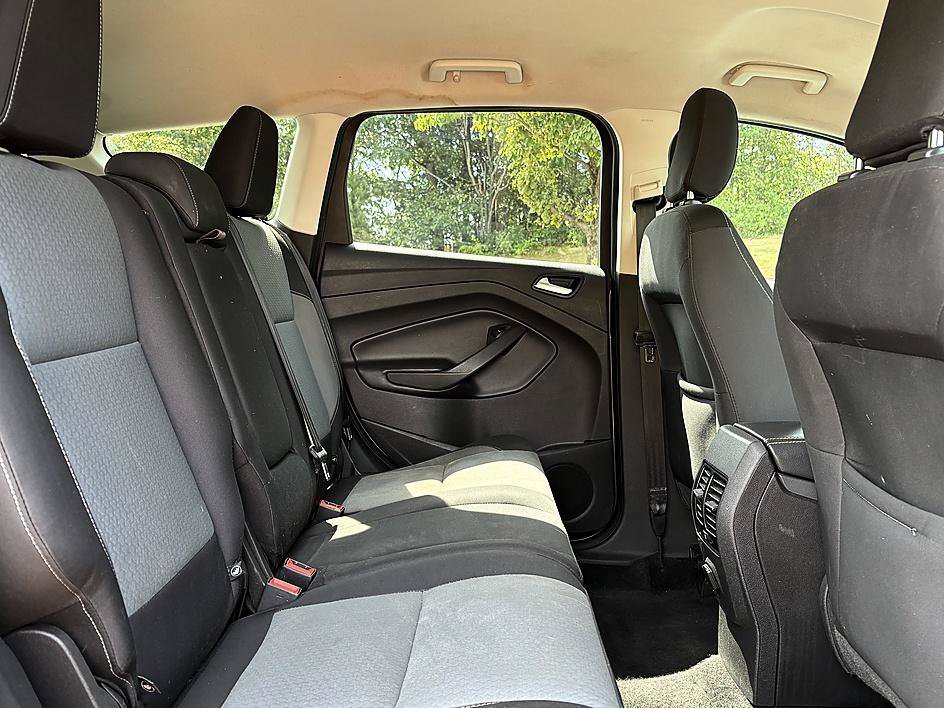 Used 2018 Magnetic Ford SE image 12