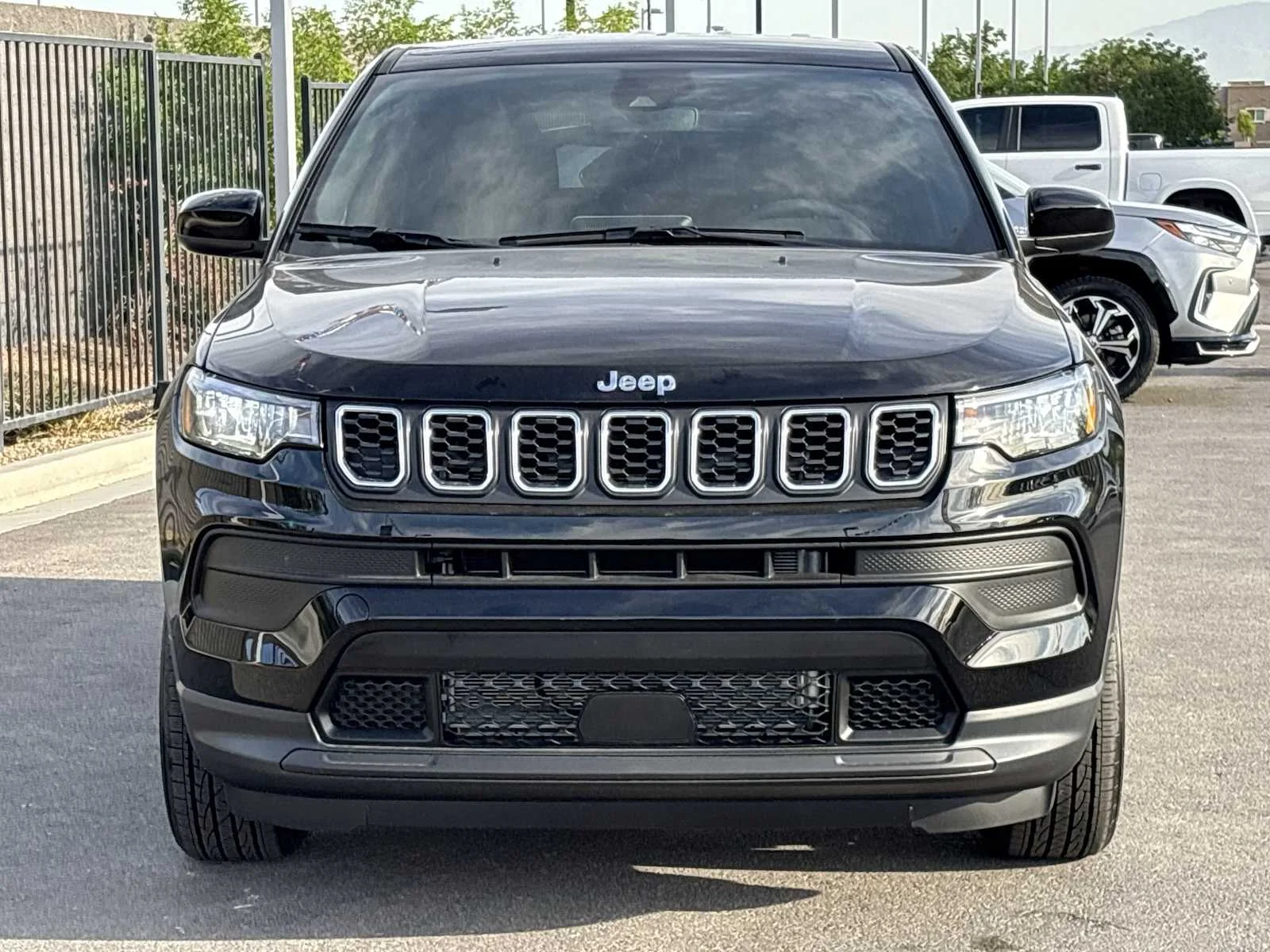 Used 2025 Diamond Black Crystal Pearlcoat Jeep Sport image 4