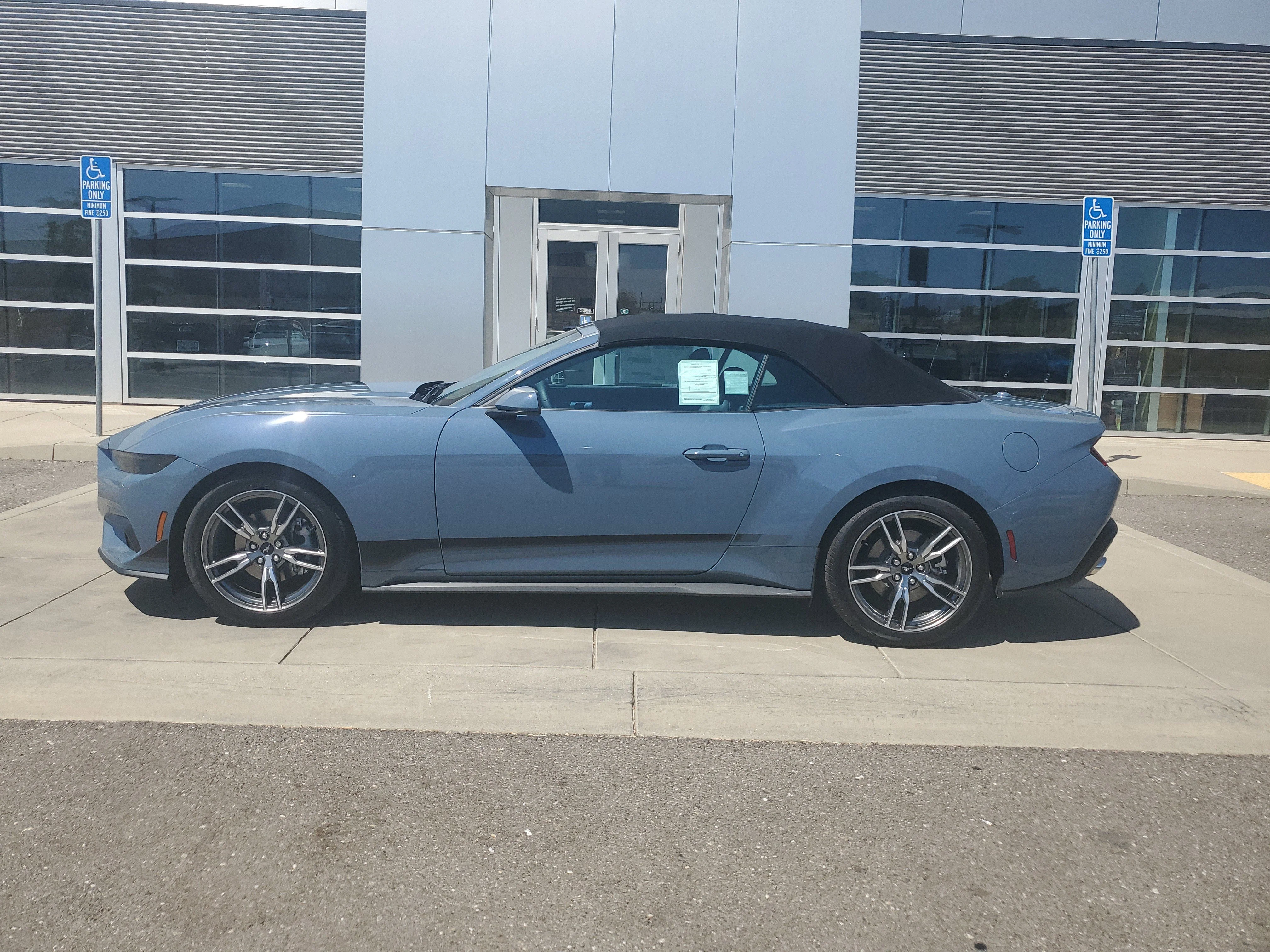 Used 2025 Vapor Blue Metallic Ford EcoBoost image 2