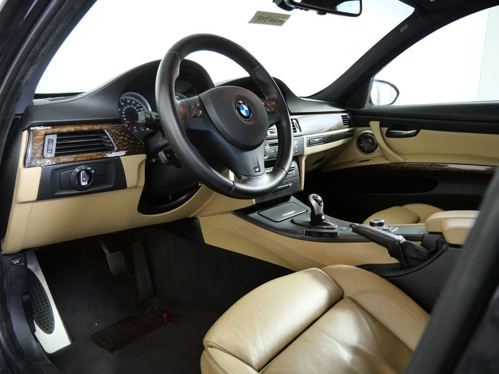 Used 2009 Black BMW Base image 15