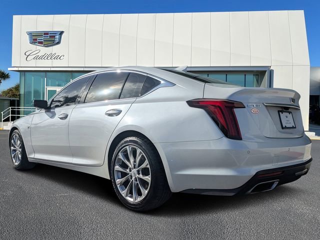 Used 2022 Crystal White Tricoat Cadillac Premium Luxury image 5