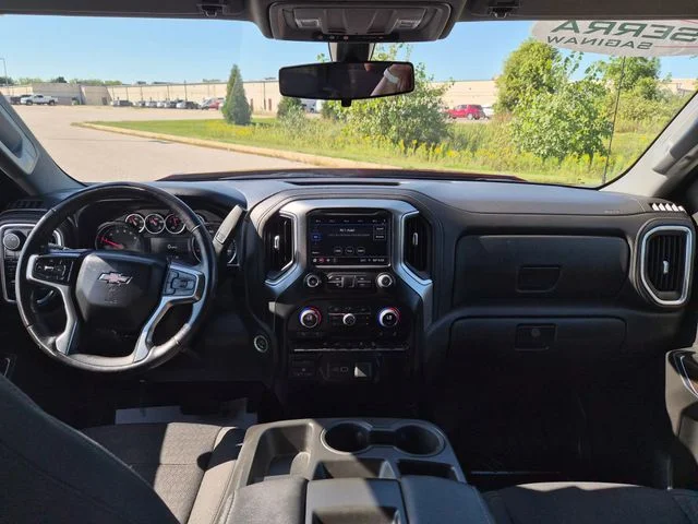 Used 2021 Red Chevrolet RST image 31