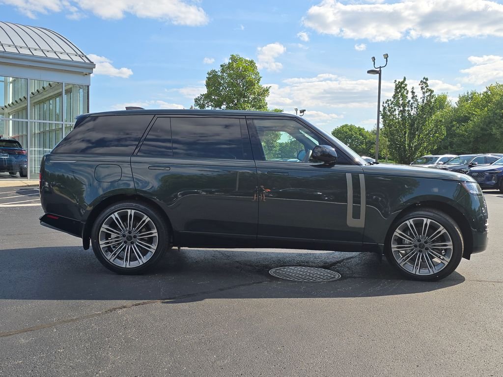 New 2026  Land Rover SE image 5