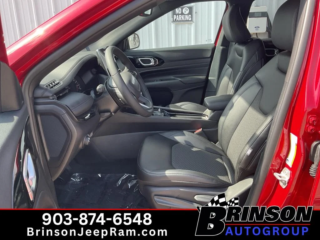 New 2026 Red Hot Pearlcoat Jeep Latitude Altitude image 11
