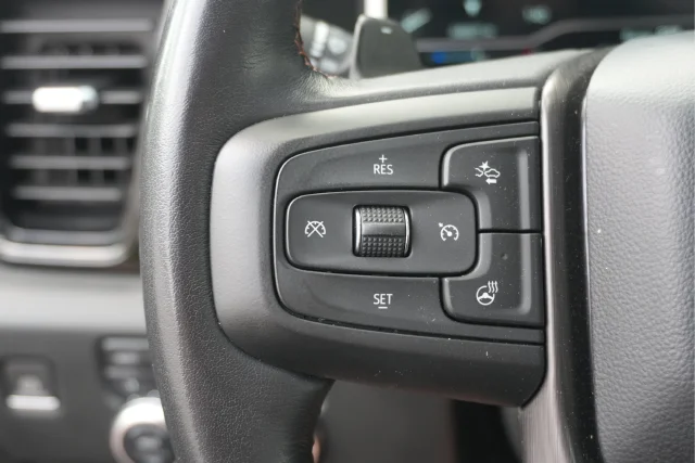Used 2023 Silver GMC AT4 image 23