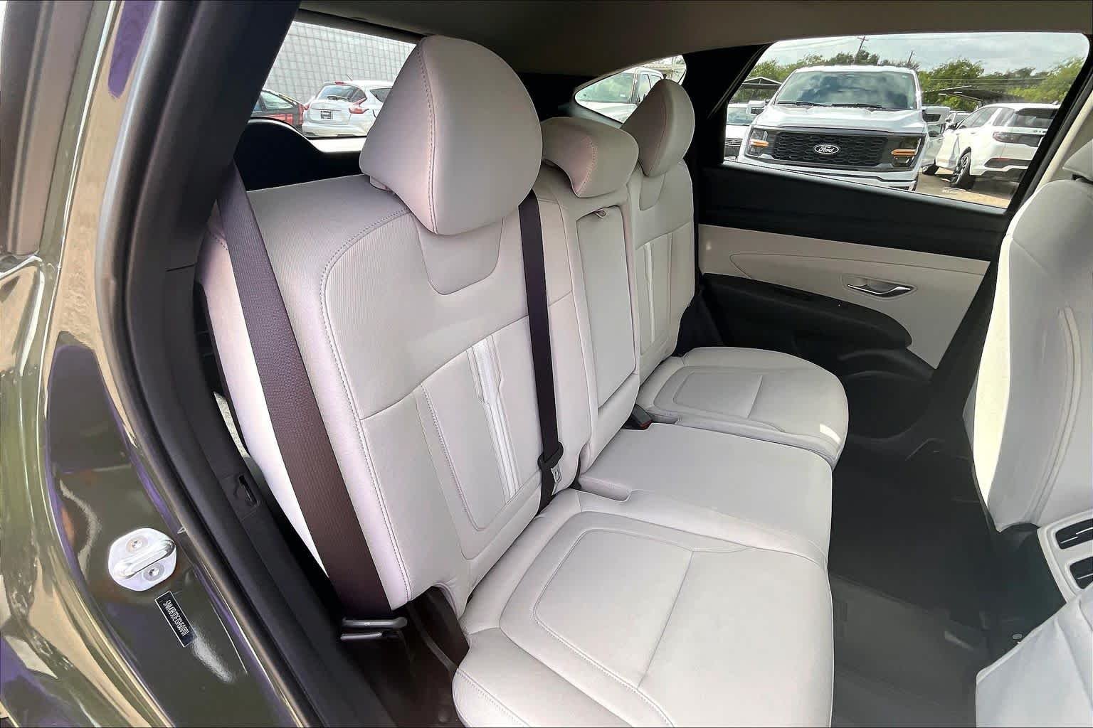 Used 2025 Rockwood Green Hyundai SEL image 20