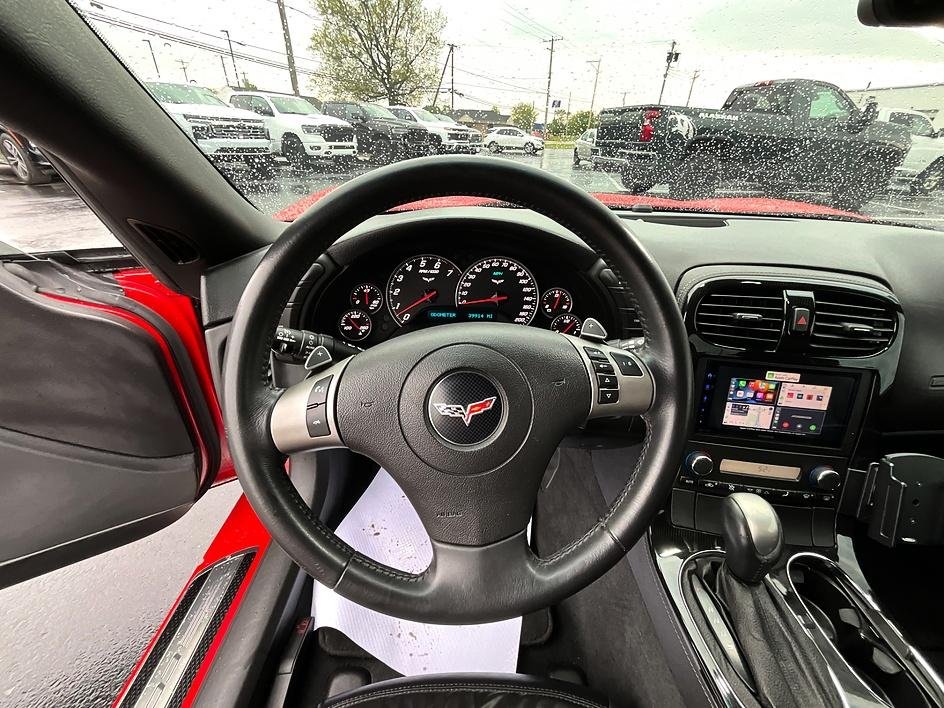 Used 2009 Red Chevrolet Base image 31