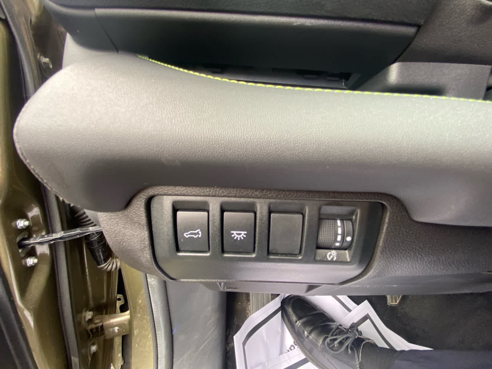 Used 2023 Autumn Green Metallic Subaru Onyx Edition image 31