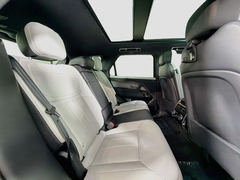 Used 2024 Black Land Rover Dynamic SE image 29