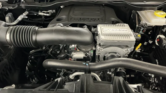 New 2026 Serrano-Green Metallic Exterior Paint RAM Laramie image 27