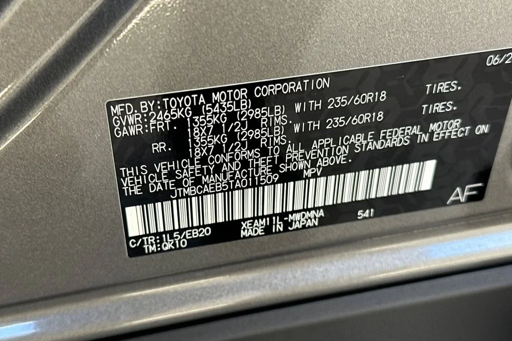 New 2026 Heavy Metal <sup>1</sup> Toyota  XLE image 27