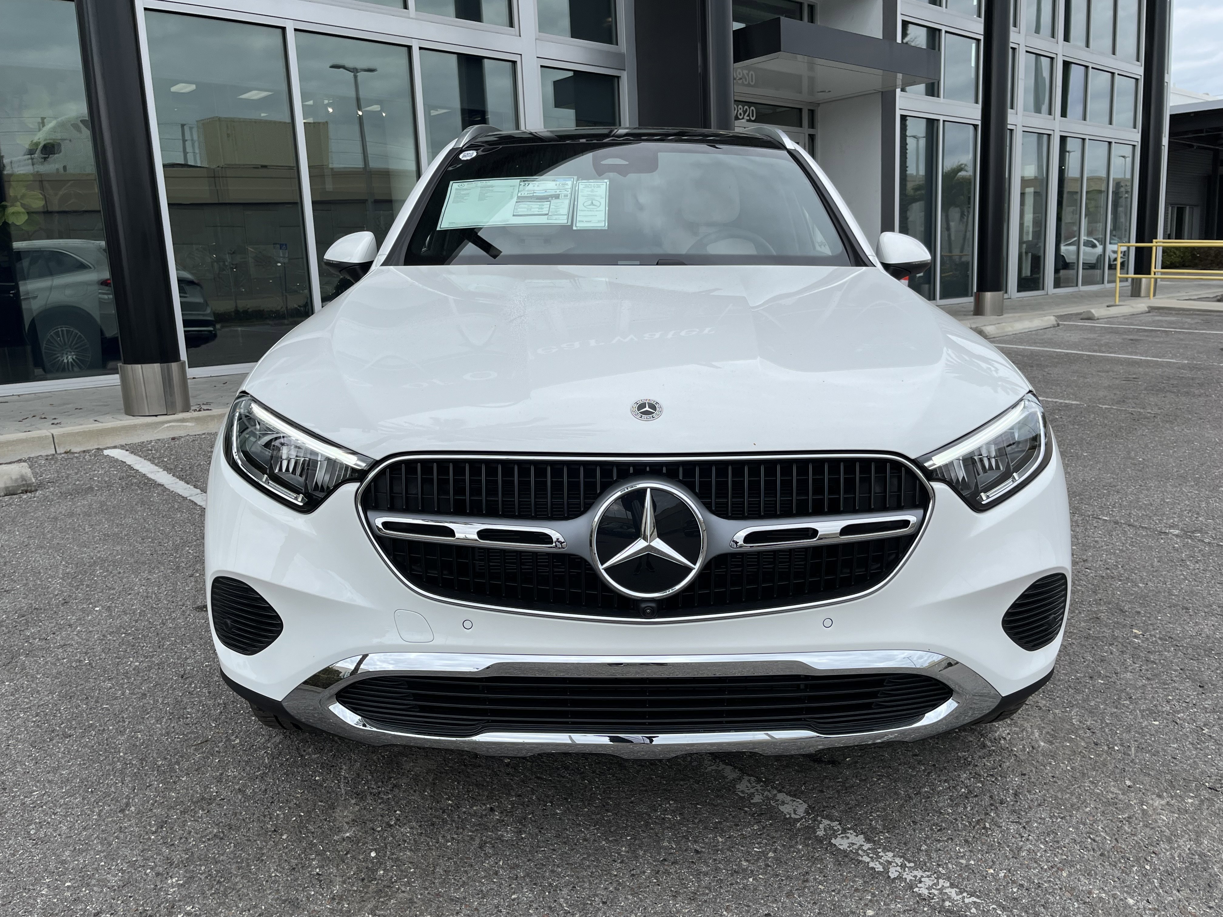 New 2026 Polar White Mercedes-Benz GLC 300 image 39
