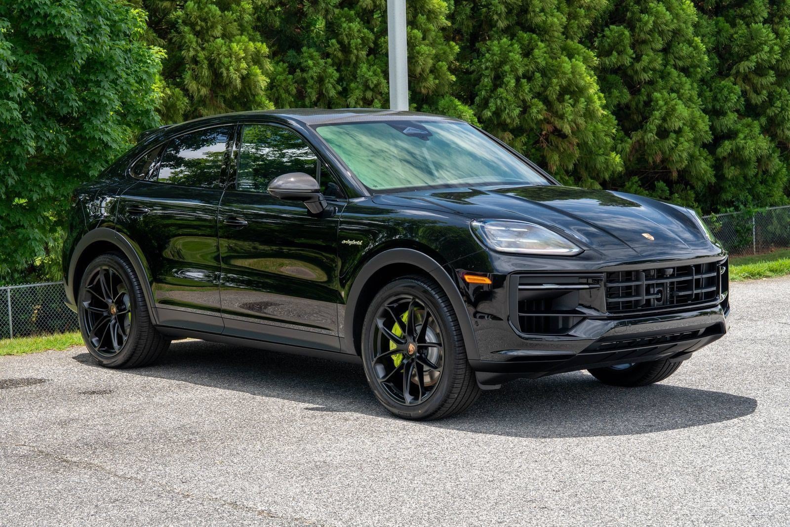 New 2026 Chromite Black Metallic Porsche E-Hybrid Coupe image 10