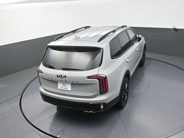 Used 2025 Gray Kia EX X-Line image 18