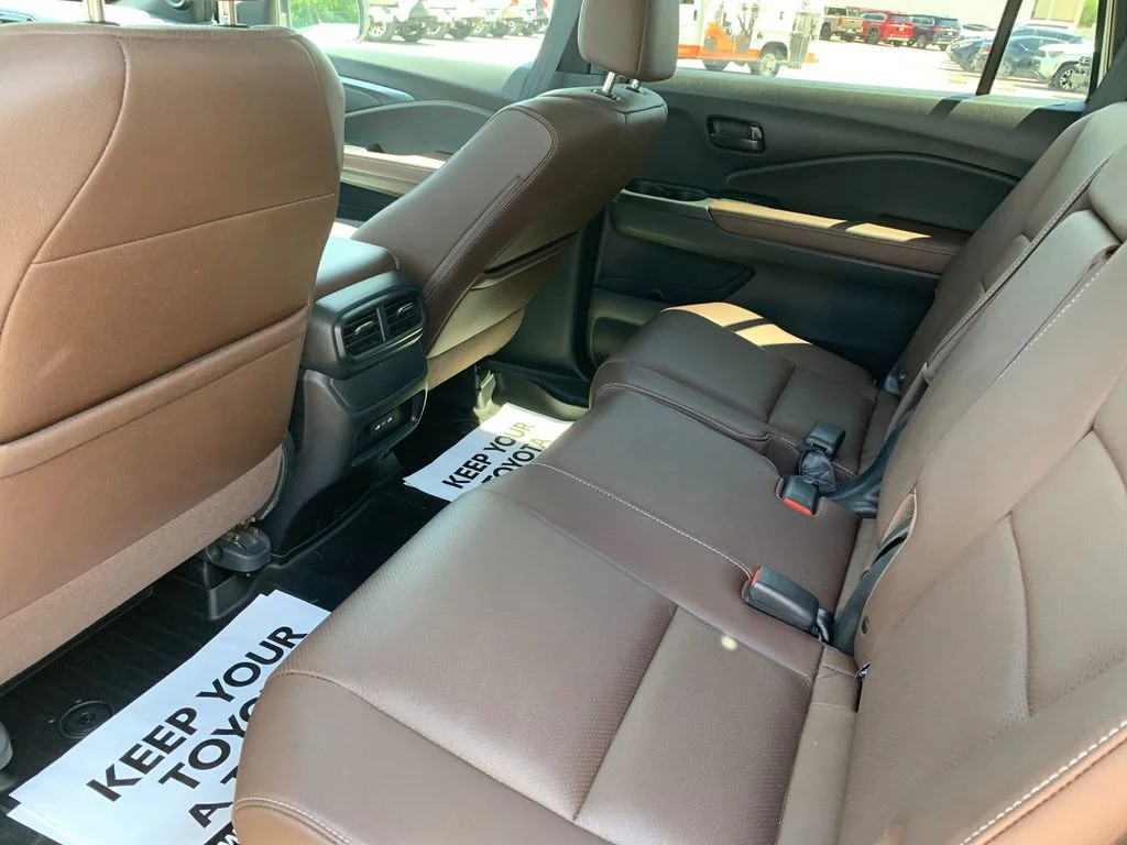 Used 2024 White Honda EX-L image 14