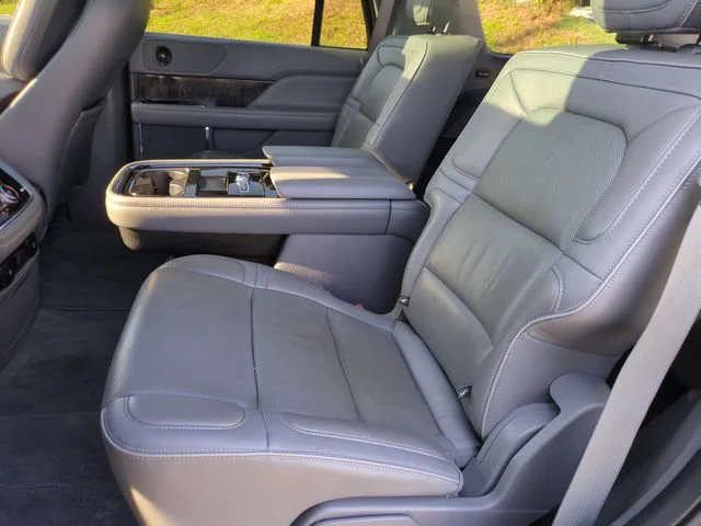 Used 2019 Black Lincoln Reserve image 29