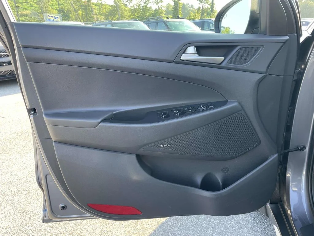 Used 2021 Magnetic Force Hyundai Limited image 5