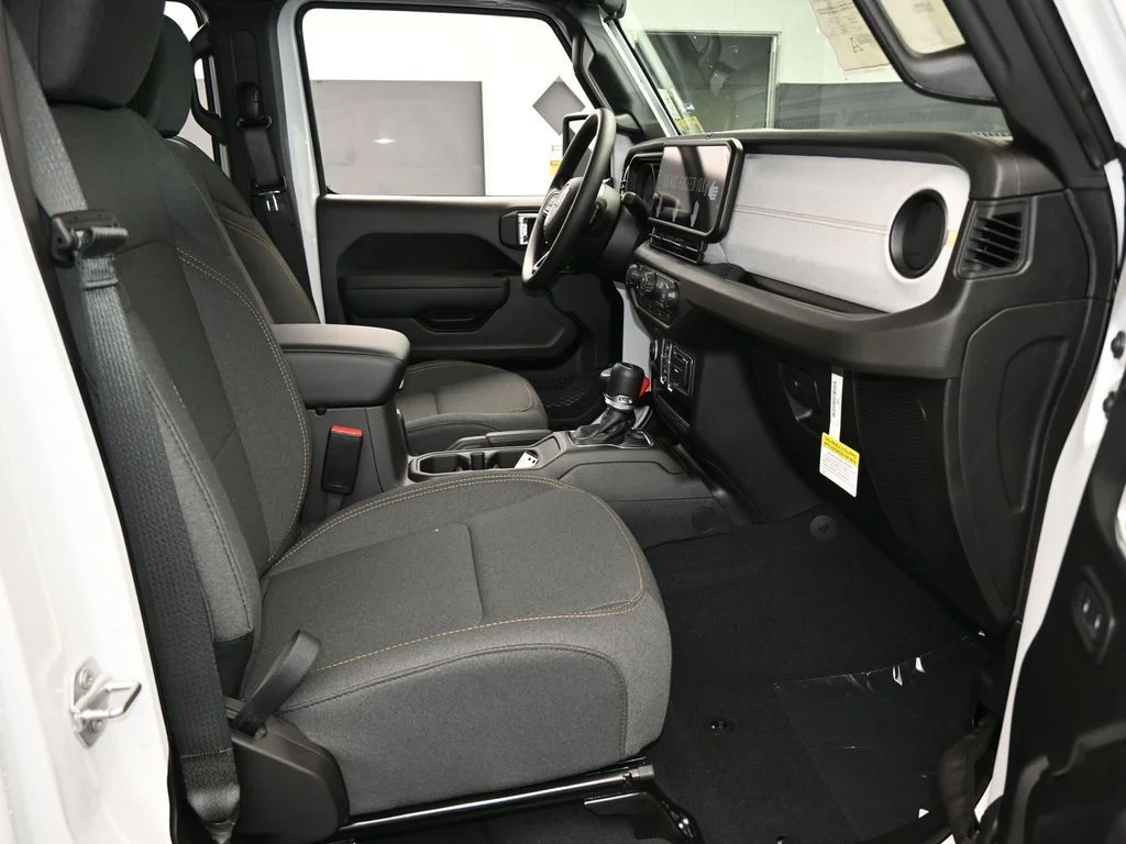 New 2026 Bright White Clear-Coat Exterior Paint Jeep Sport image 36