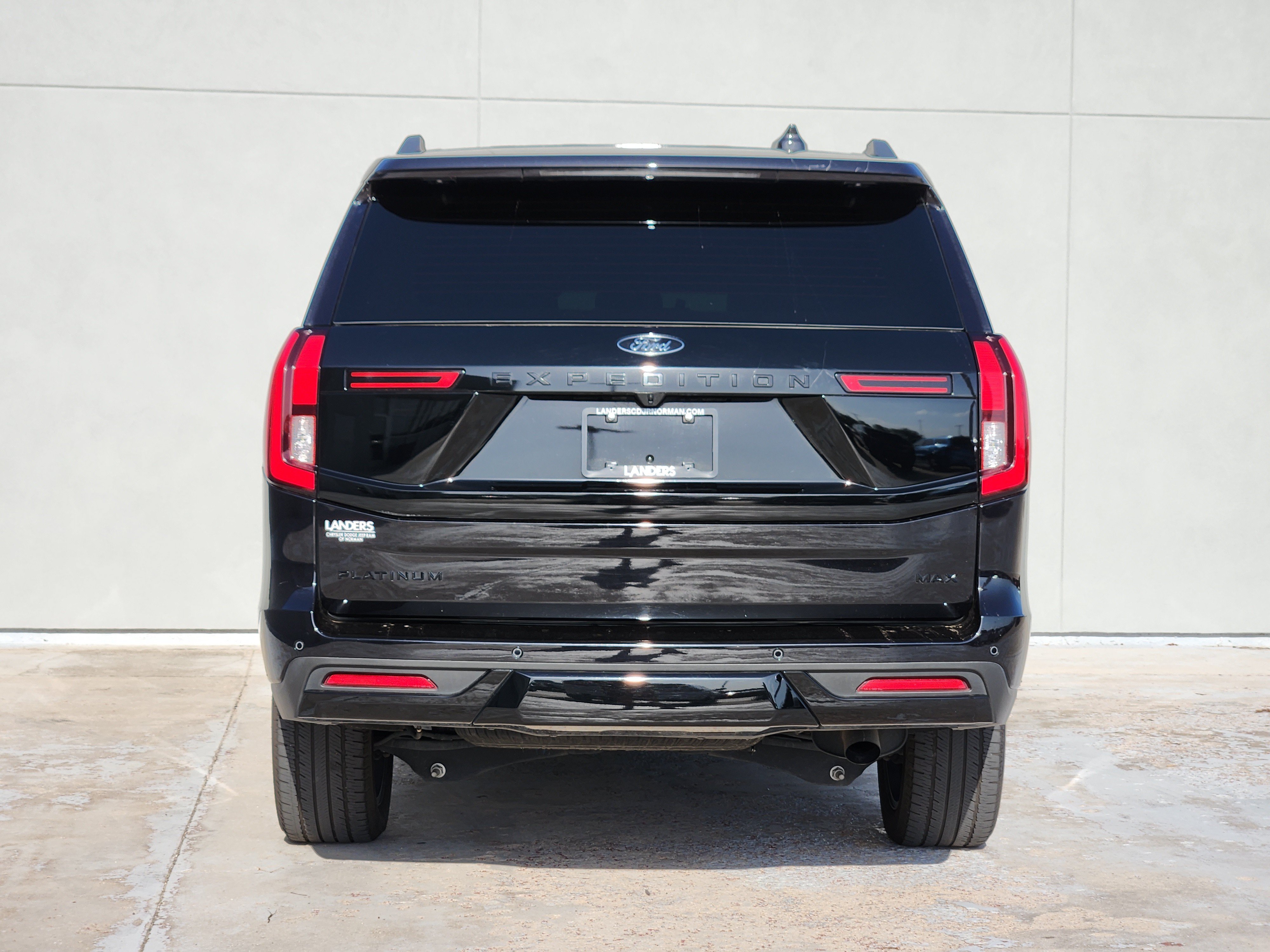 Used 2025 Agate Black Metallic Ford Platinum image 6
