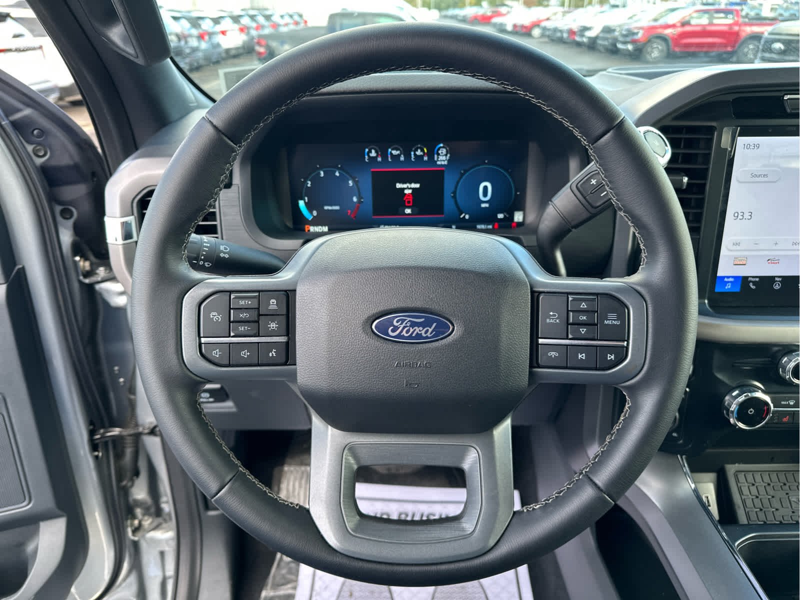 2025 Ford F-150 XLT - Photo 12