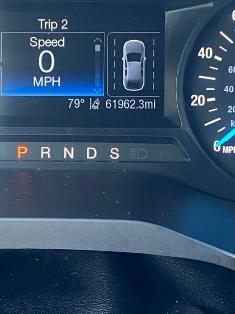 Used 2019 Blue Metallic Ford SE image 8