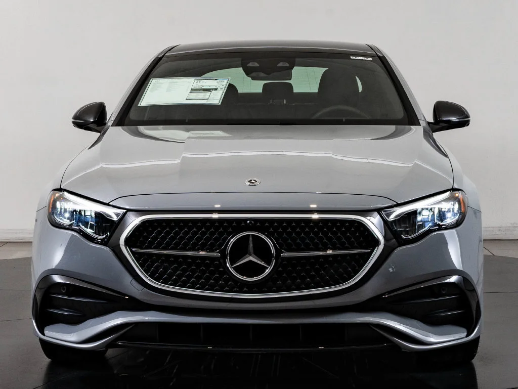 New 2026 Manufaktur Alpine Gray Mercedes-Benz E 350 image 2
