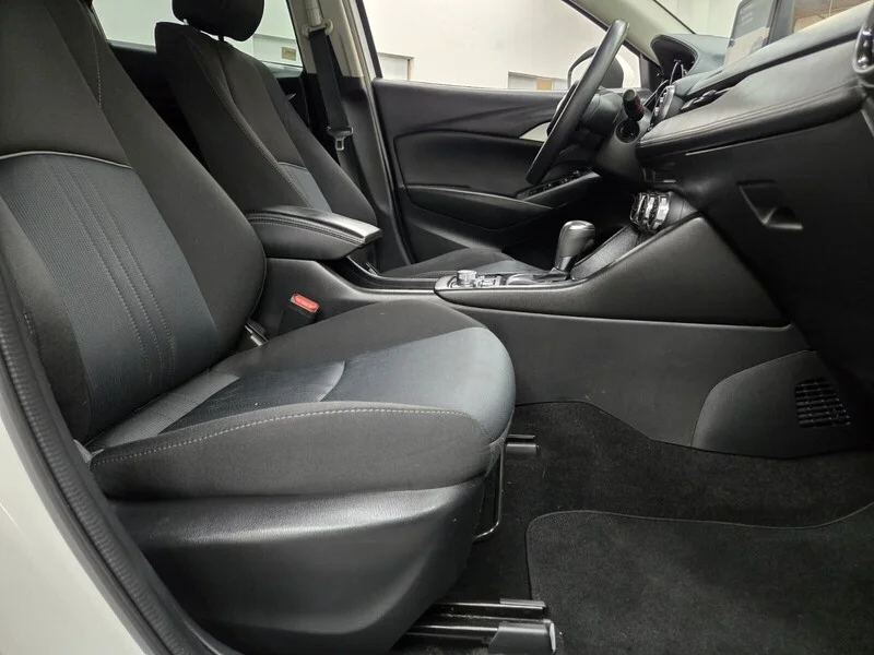 Used 2019 Snowflake White Pearl Mazda Sport image 11