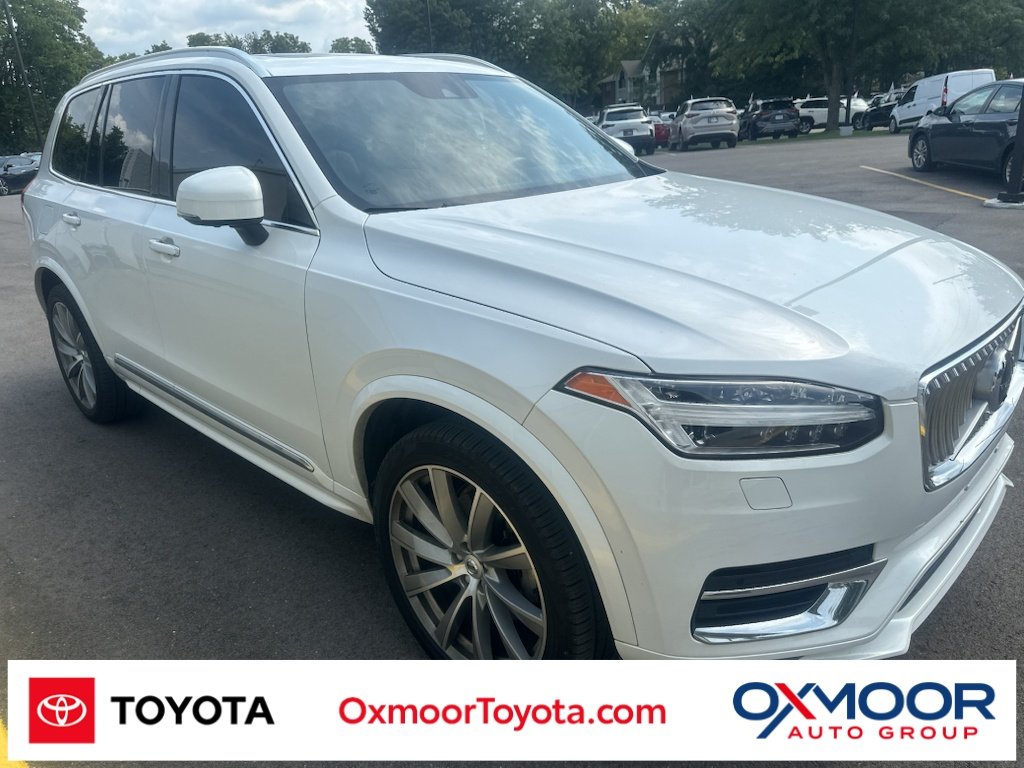 Used 2021 Crystal White Metallic Volvo Inscription image 1