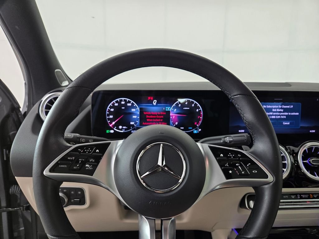 Certified Used 2025 Gray Mercedes-Benz GLA 250 image 14