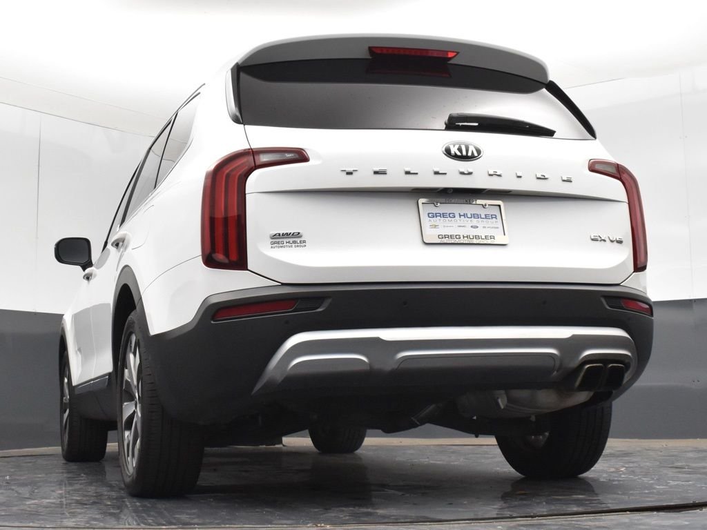 Used 2021 White Kia EX image 27