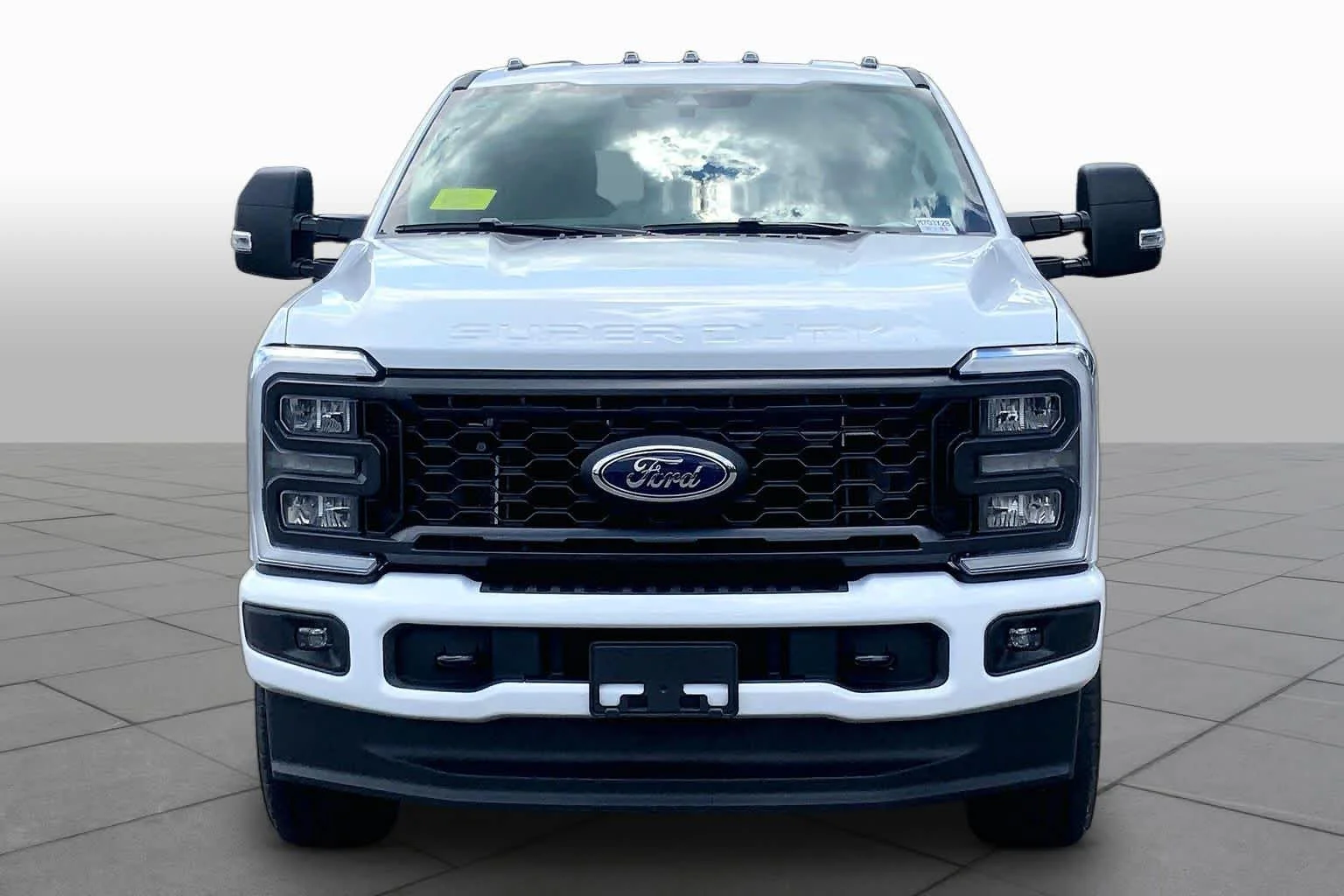 New 2026 Oxford White Ford XL image 2