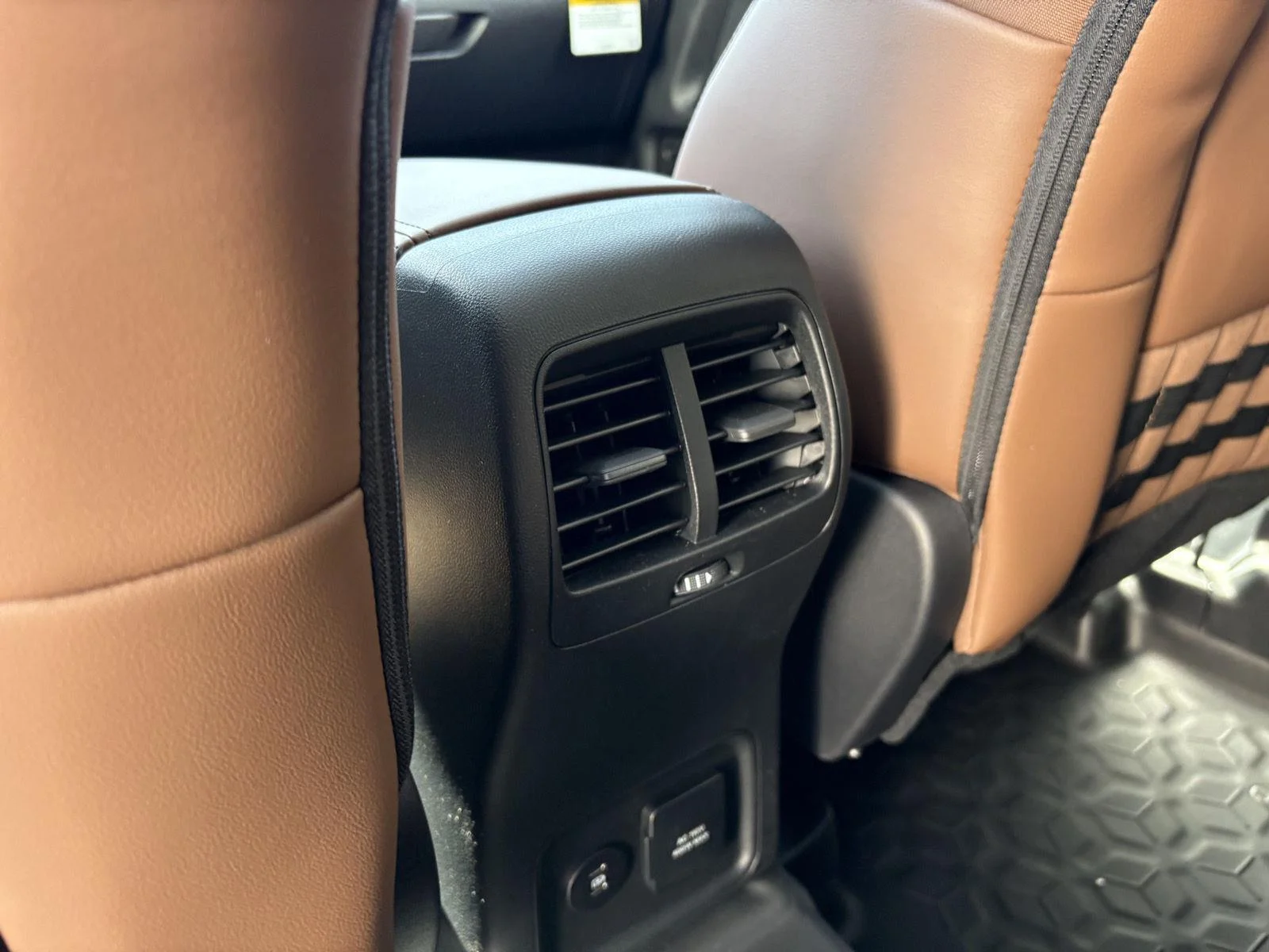 New 2026 Space White Metallic Ford Outer Banks® image 18