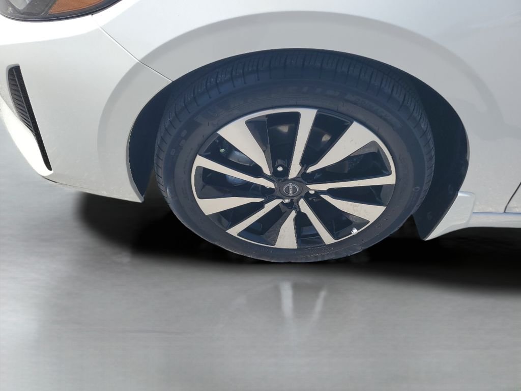 Used 2025 White Nissan SV image 26