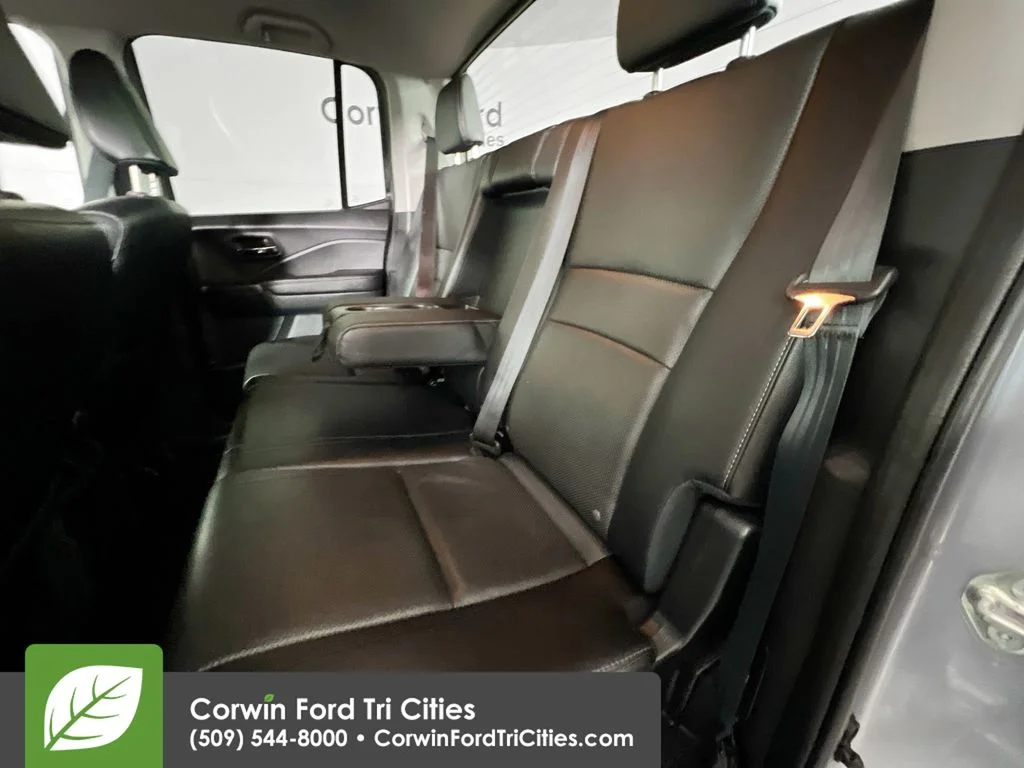 Used 2017 Silver Honda RTL image 26