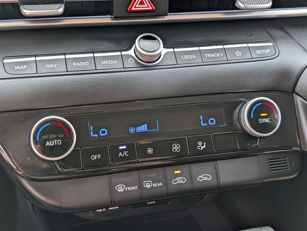 2024 Hyundai Elantra SEL - Photo 23
