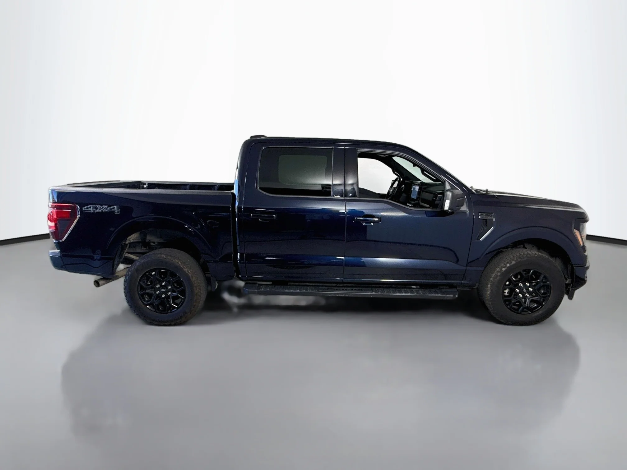 Used 2024 Antimatter Blue Metallic Ford XLT image 8