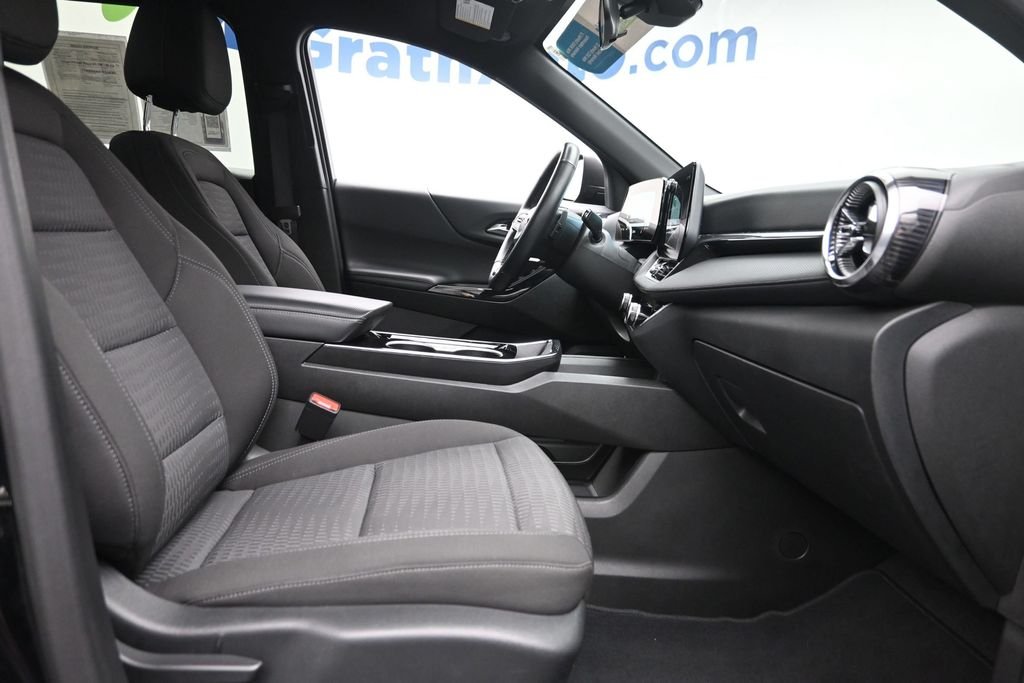 Used 2025 Black Chevrolet LT image 9