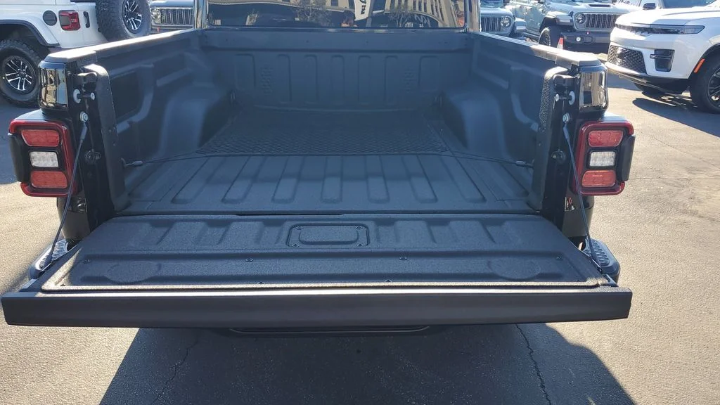 Used 2025 Black Jeep High Tide image 10