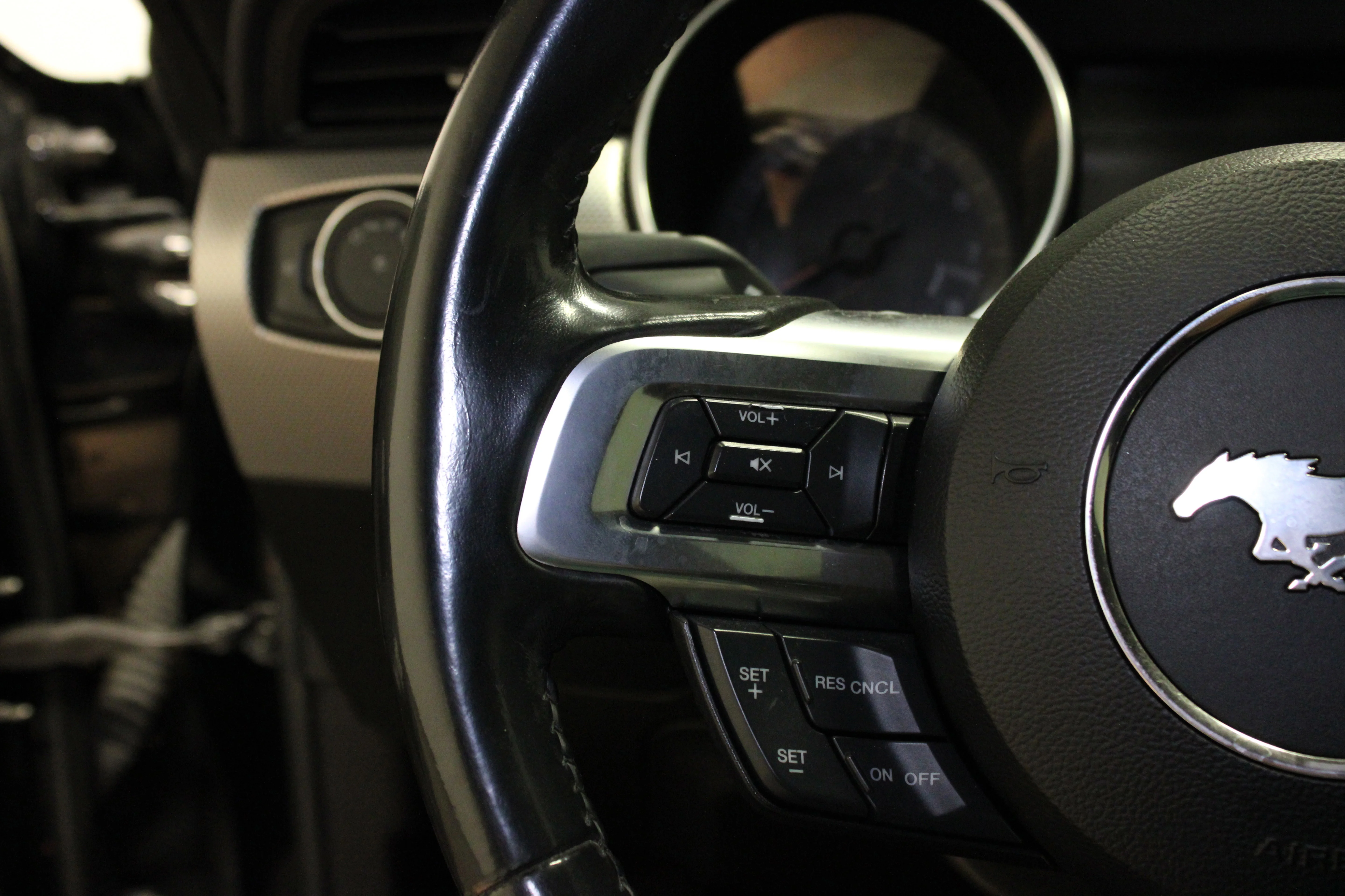 Used 2019 Shadow Black Ford GT image 20