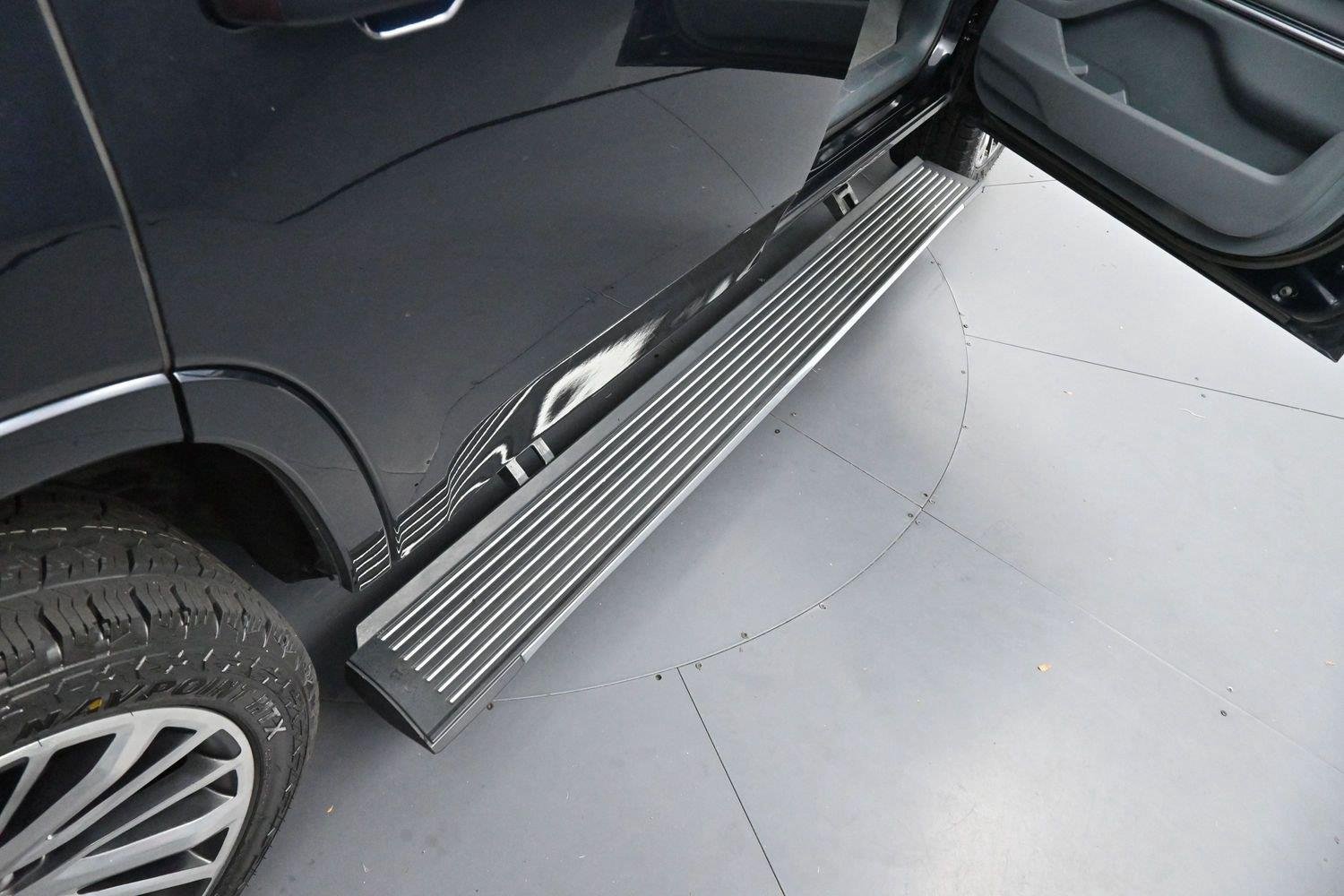 Used 2022 Blue Jeep Series III image 9