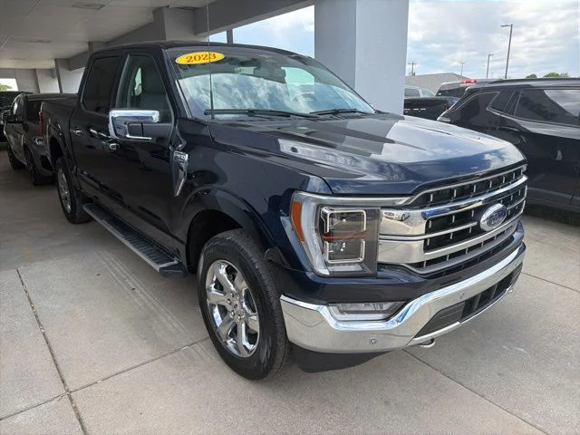 Used 2023 Blue Ford Lariat image 6