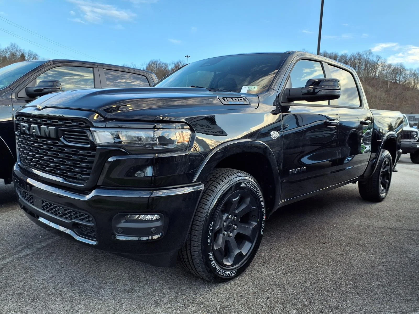 New 2026 Diamond Black Crystal Pearl-Coat Exterior Paint RAM Big Horn/Lone Star image 2