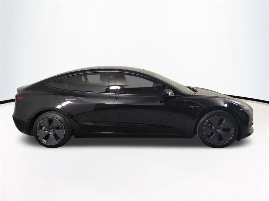 Used 2023  Tesla Long Range image 4
