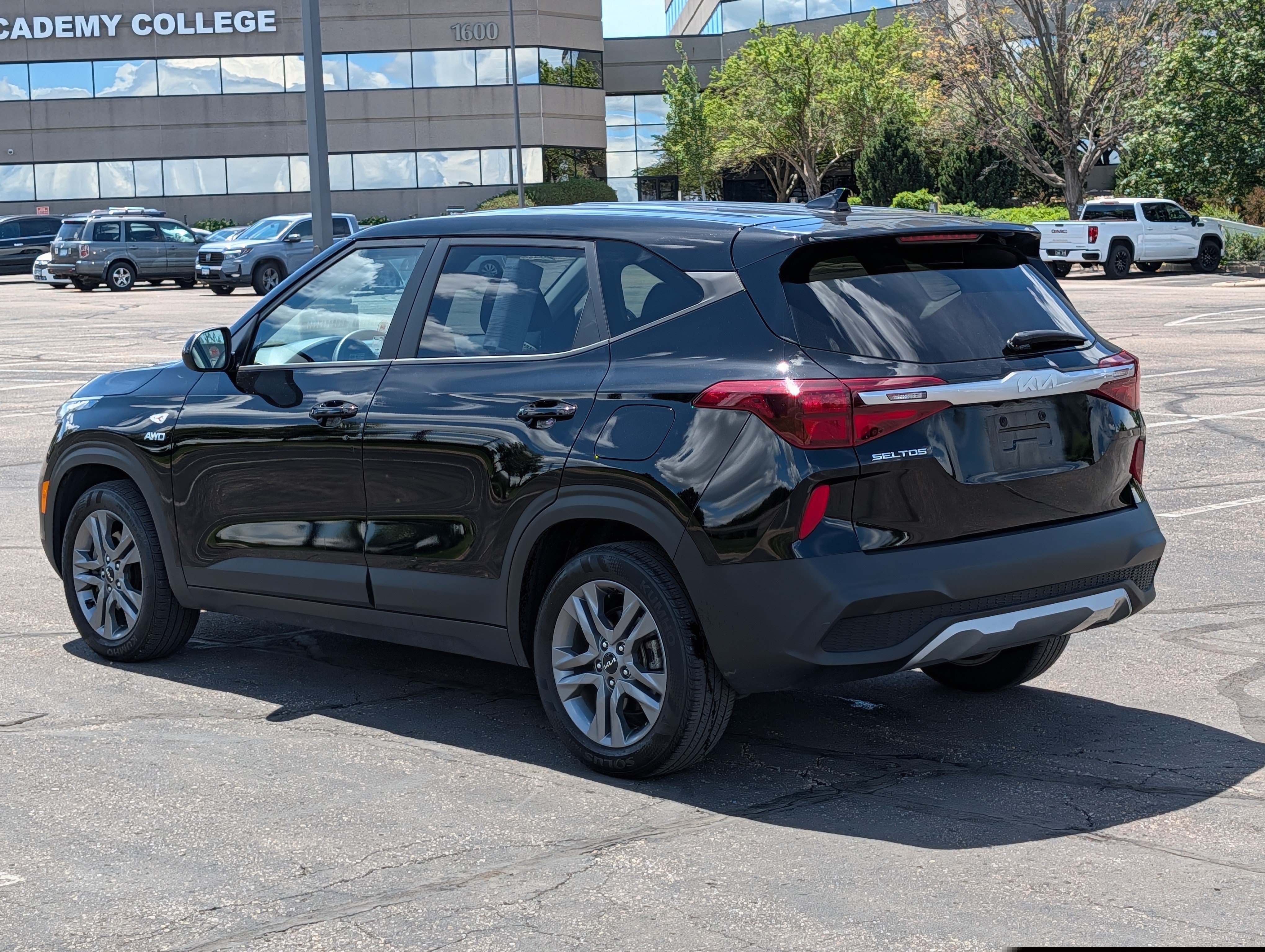Certified Used 2022 Cherry Black Kia LX image 3