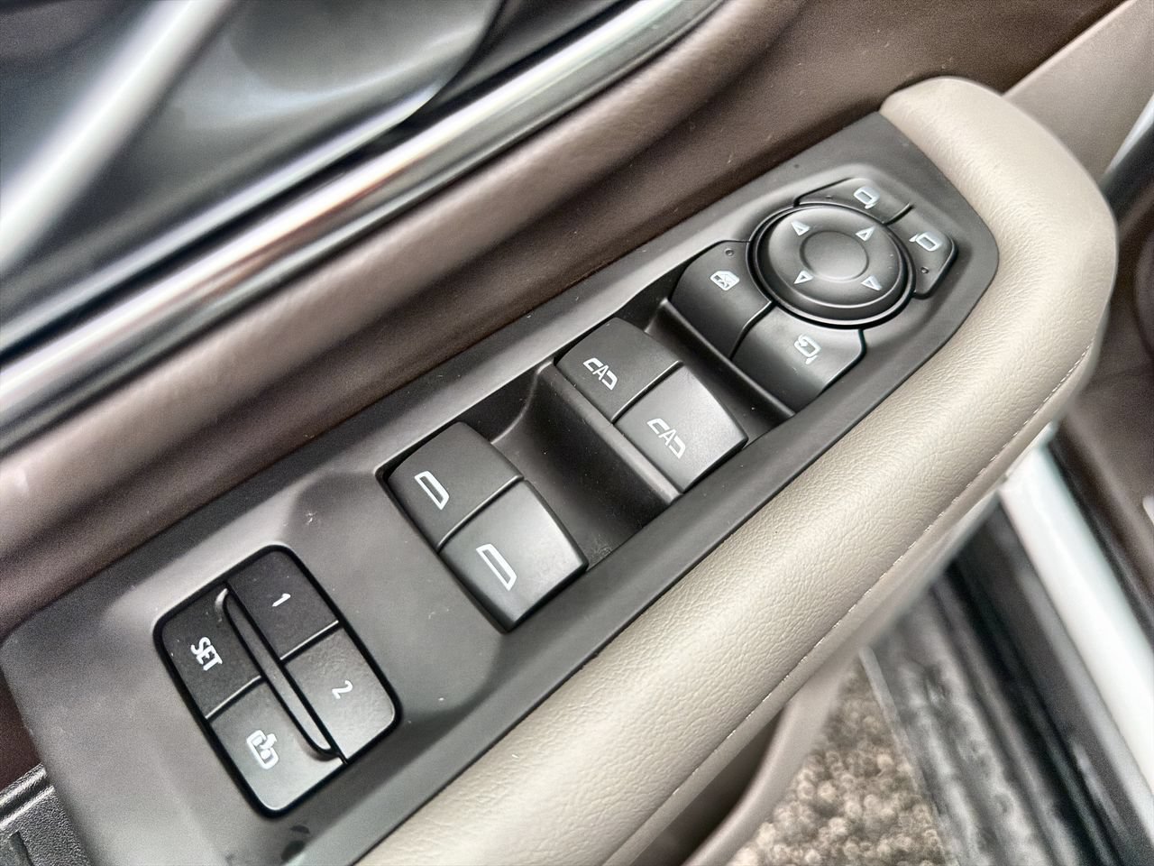 Used 2022 Summit White Chevrolet LT image 19