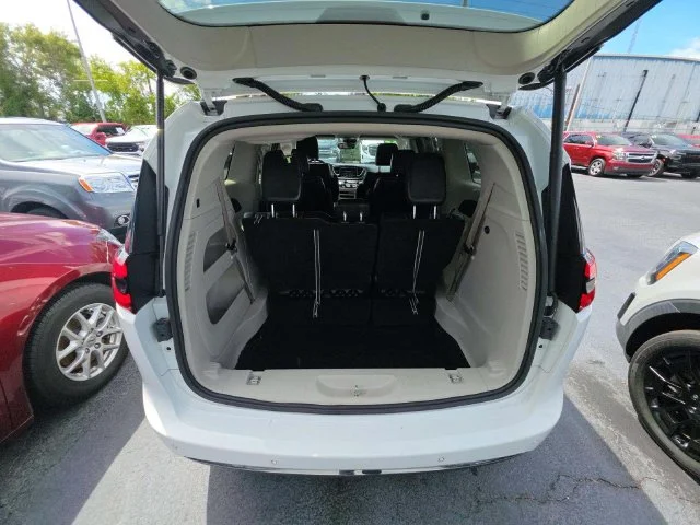 Used 2023 White Chrysler Touring L image 8