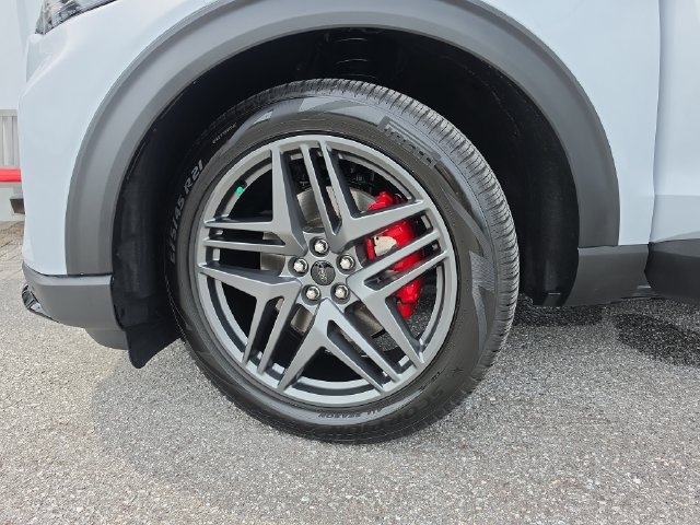 2026 Ford Explorer ST - Photo 32